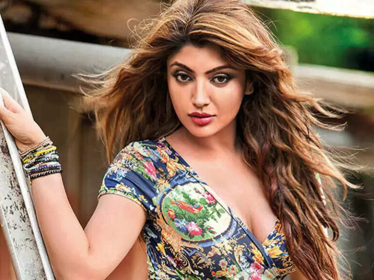 Akanksha Puri Age, Height, Weight, Size, DOB, Husband, Family, Biography In 2025