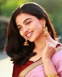 Mamitha Baiju Age, Education, Movies, Family, Net Worth In 2025