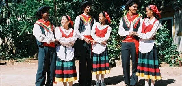 Traditional Dress of Goa Men & Women