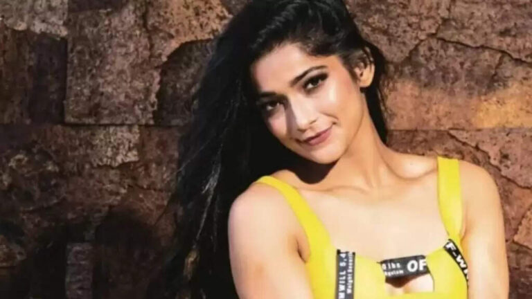 ‎Vartika Jha Biography, Age, Height, Income, Family, Wiki, Net Worth In 2025