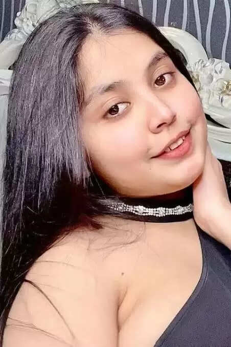 Tik Tok Celeb Muqadas Usman Age, Biography, Height, Net Worth In 2025