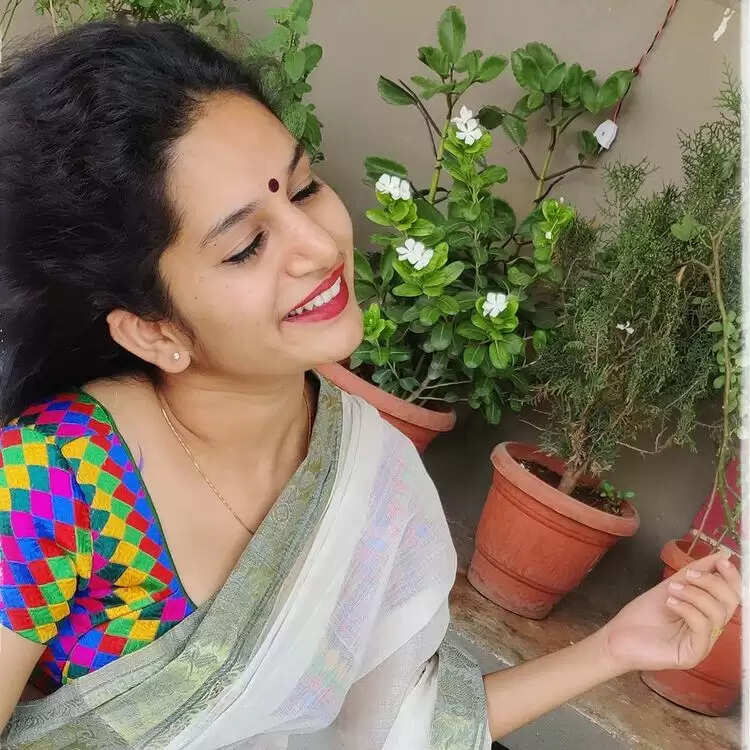 Sayali Sonual Biography, Wiki, Age, Income, Husband, Net Worth In 2025