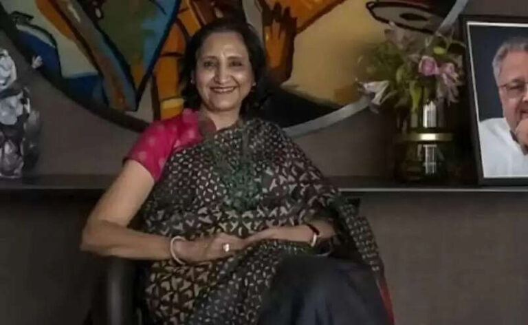 Rekha Jhunjhunwala Age, Net Worth, Monthly Income, Personal Life, Biography In 2025