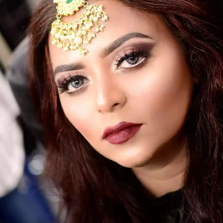 Varsha Solanki Biography, Wiki, Age, Income, Net Worth In 2025