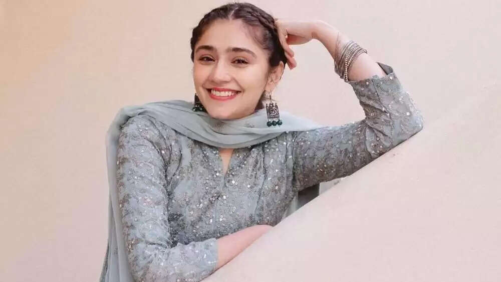 Dur-e-Fishan Saleem Biography, Age, Height, Family, Husband, Hobbies, Net Worth In 2025