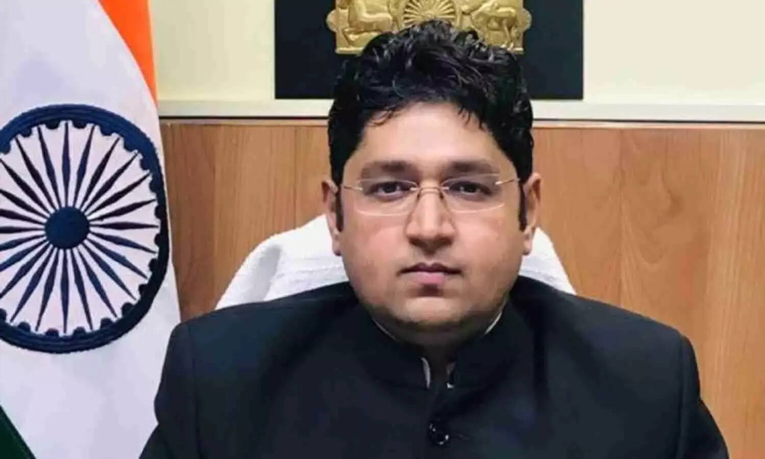 Dr. Raghav Langer (IAS) Biography, Net worth, Salary, Age Height, Career, Net Worth