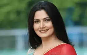 Chitra Tripathi Age, Biography, Career, Husband Name, Net Worth In 2025