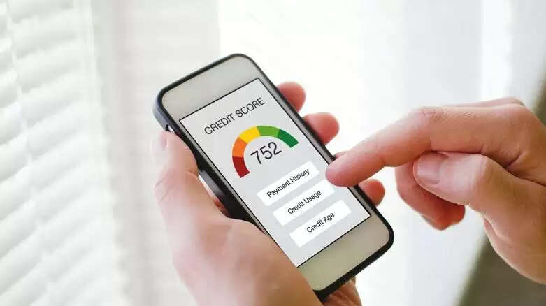 Credit Card Expiry: What It Means and How It Affects Your Credit Score