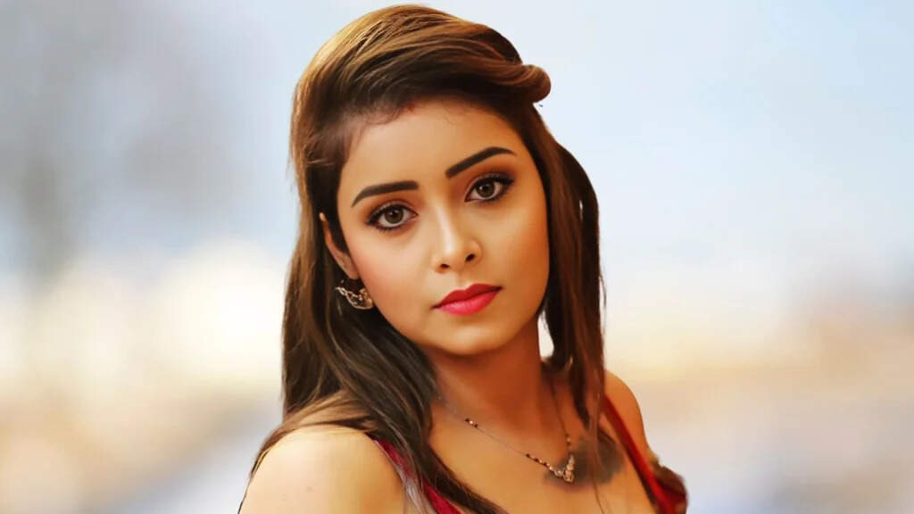 Priyanka Chaurasia Age, Bio, Web Series, Career, Family, Net Worth In 2025-2026