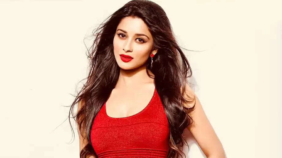 Nyra Banerjee Husband, Age, Family, Relationships, Career, Net Worth In 2025