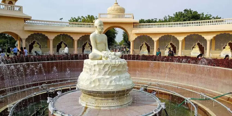 Know About Anand Sagar Shegaon Timings: Ticket Price, Location