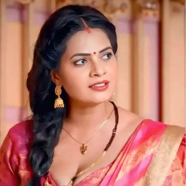 Malvika Tomar Wiki, Biography, Age, Photos, Spouse In 2026