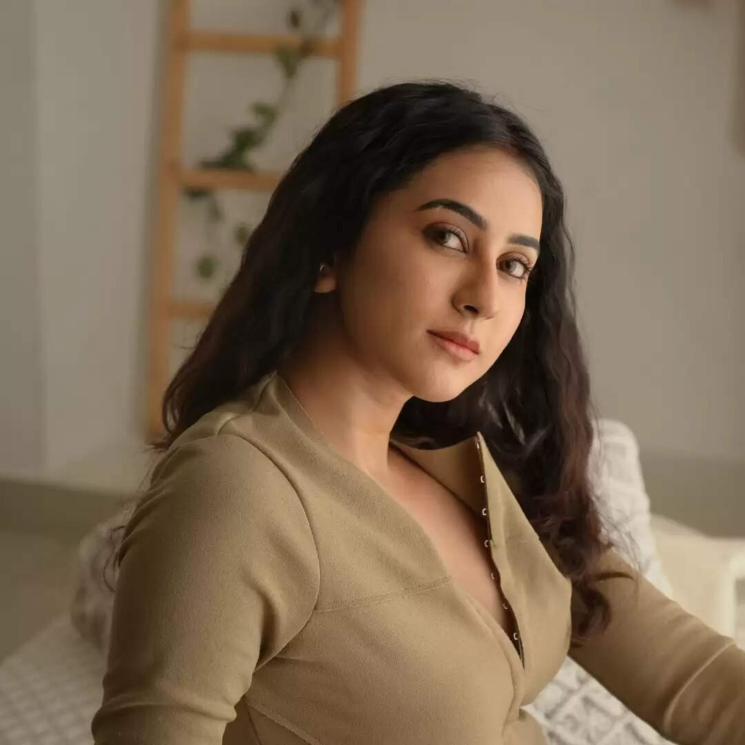 Akshaya Hariharan Wiki, Biography, Age, Gallery, Spouse In 2026