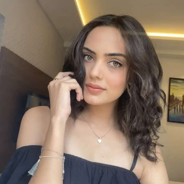 Himanshi Parashar Biography Age, Height, Career, Family, Net Worth In 2026