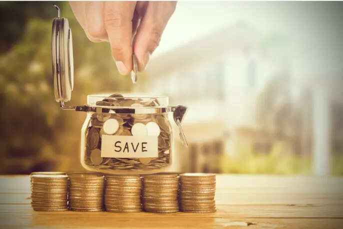 How savings accounts help you track and control your spending