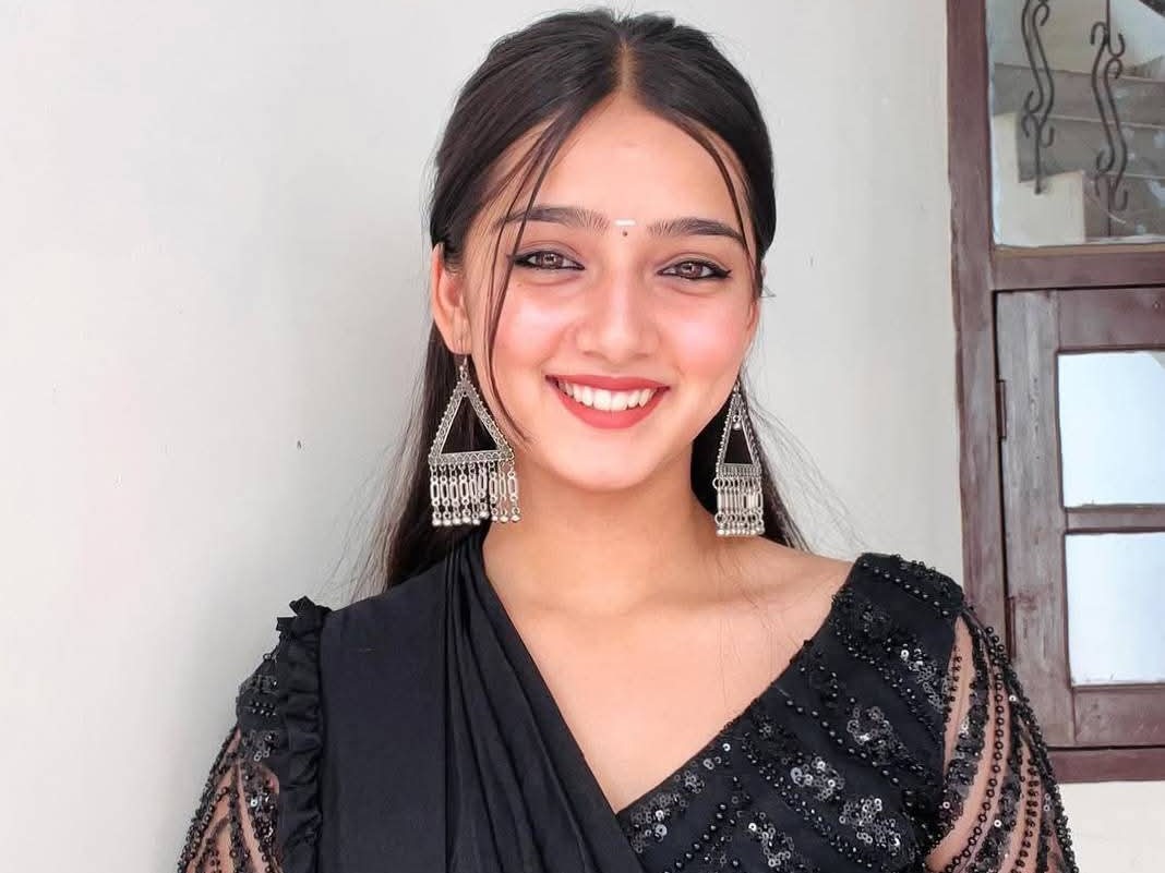 Yashika Sharma Age, Biography, Diet Plan & Fitness Routine in 2026