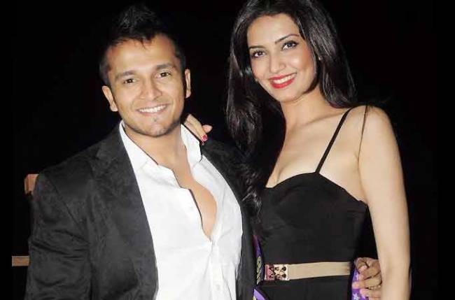 Karishma Tanna Boyfriend Rushabh Choksi Biography, Marriage, Net Worth In 2026