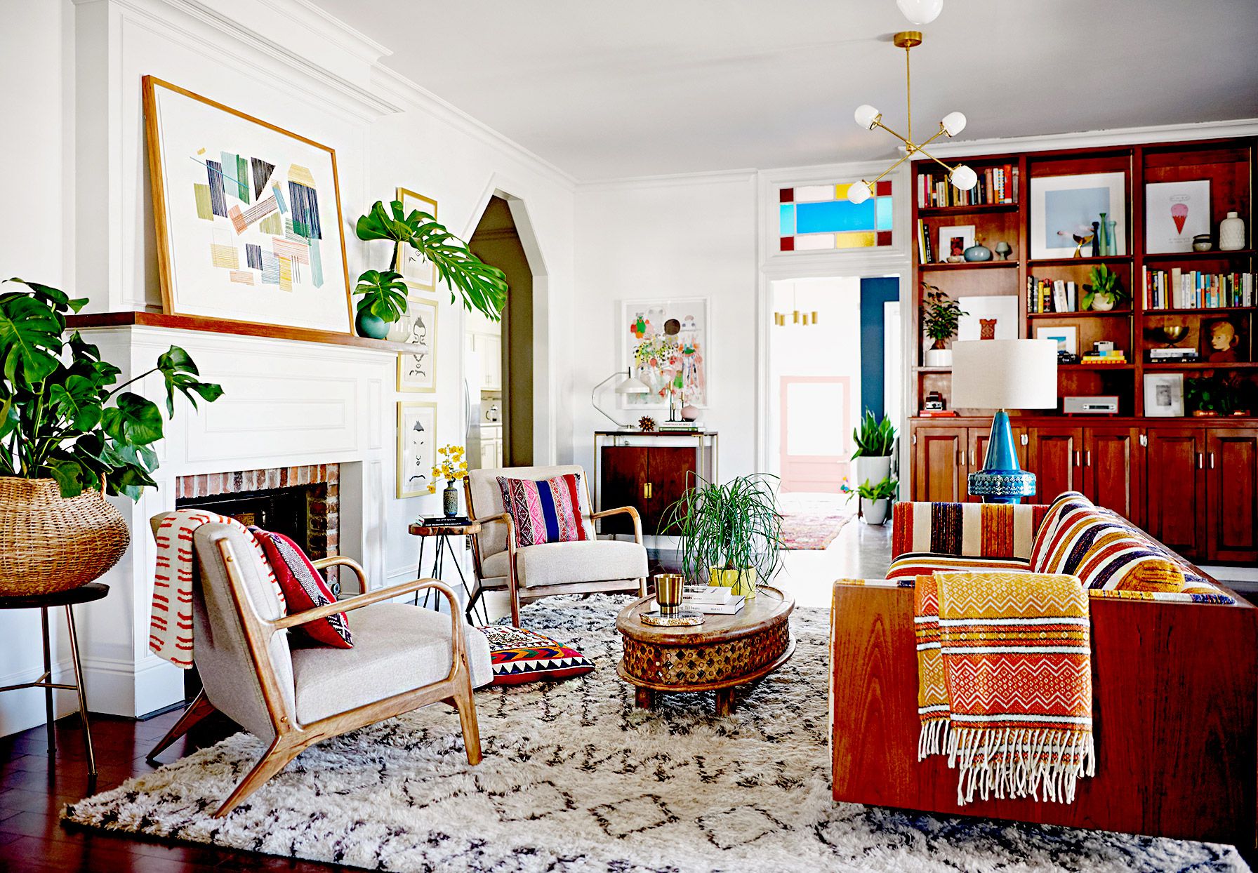 living-room-rug-shelves-7b5d7a52-dcb3e3a7b7e04df99893aeaa76f57d08